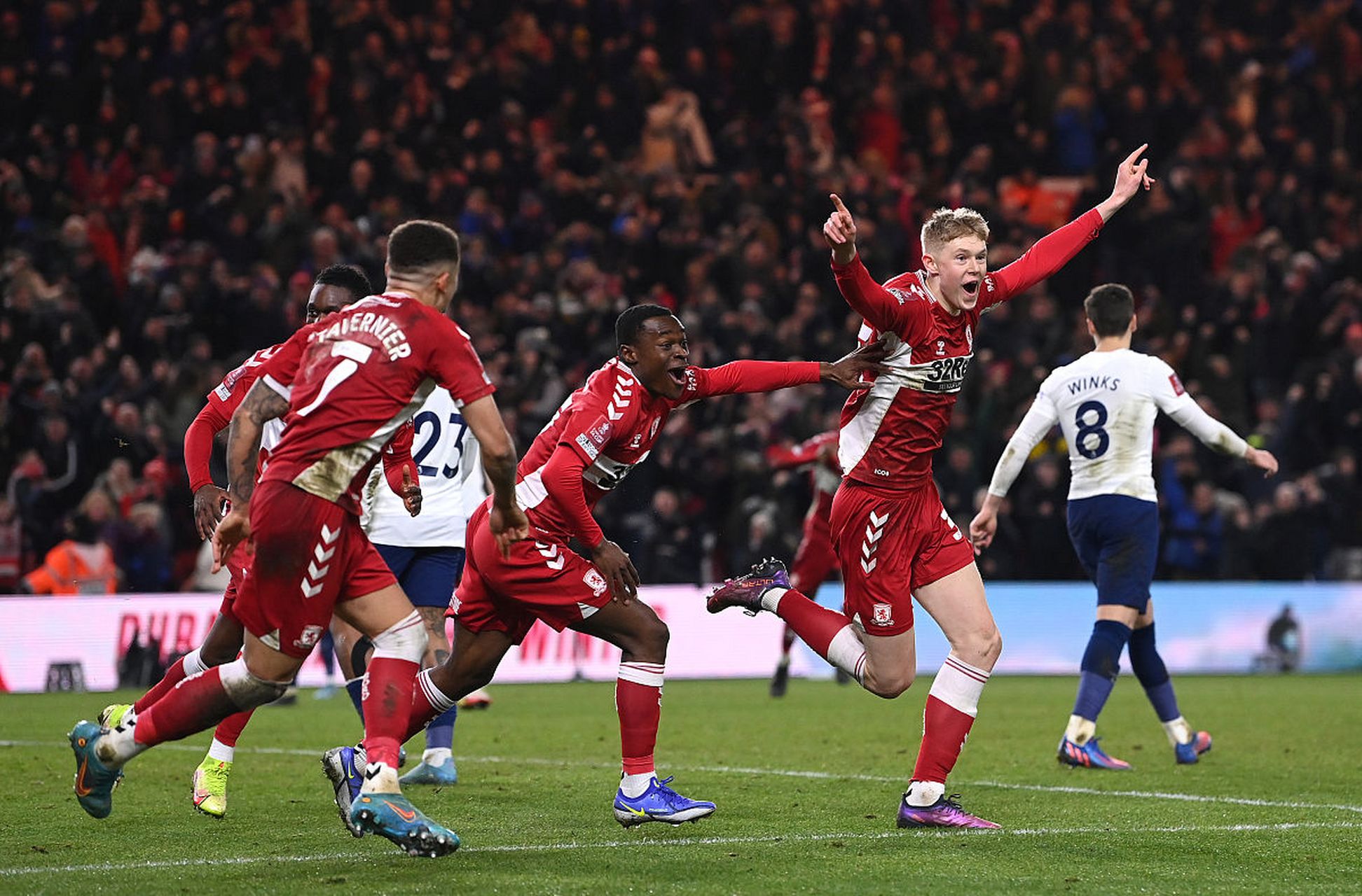 补米特洛维 补米特洛维