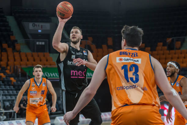 卢卡库的回 卢卡库的回