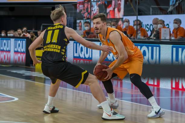 合技战术提 合技战术提